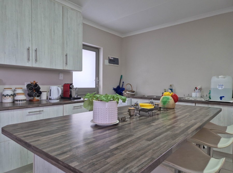 4 Bedroom Property for Sale in Stilbaai Wes Western Cape